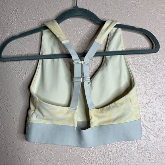 Fabletics all day everyday zebra v neck padded sport bra yellow gray - Picture 6 of 8